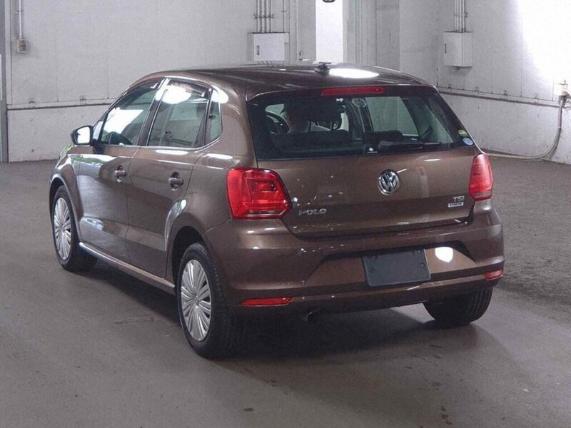 Volkswagen Polo 5D - U11511