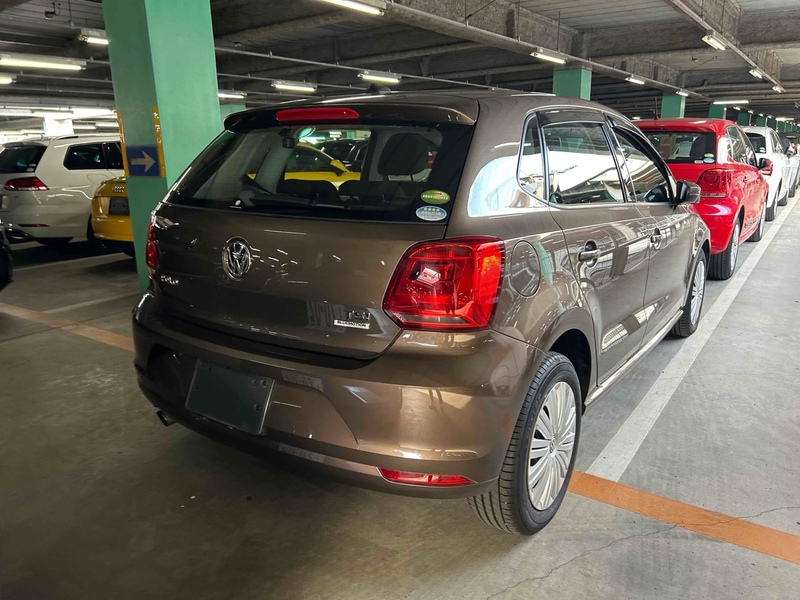 Volkswagen Polo 5D - U11511