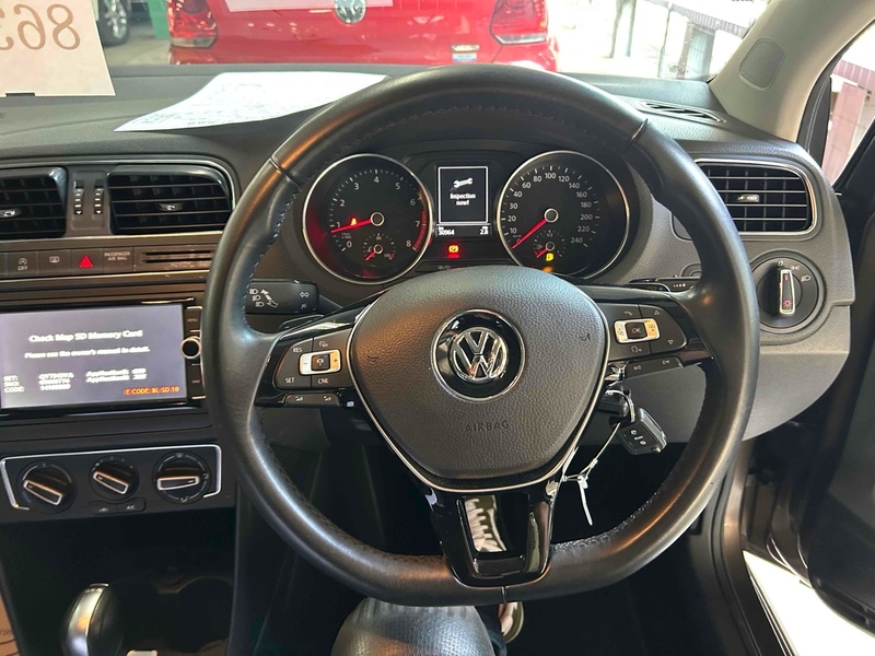 Volkswagen Polo 5D - U11511