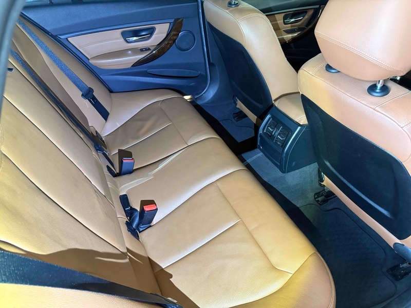 BMW 3 Series 320I Luxury Touring - U11512