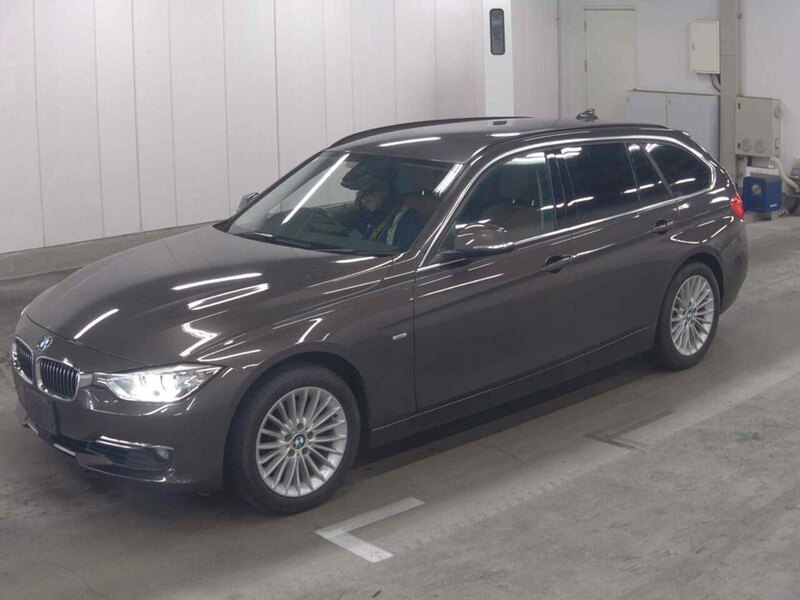BMW 3 Series 320I Luxury Touring - U11512