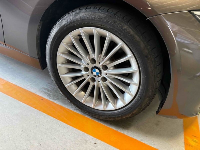 BMW 3 Series 320I Luxury Touring - U11512