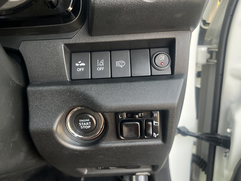Suzuki Jimny SZ5 Sierra 4WD JC - U11515