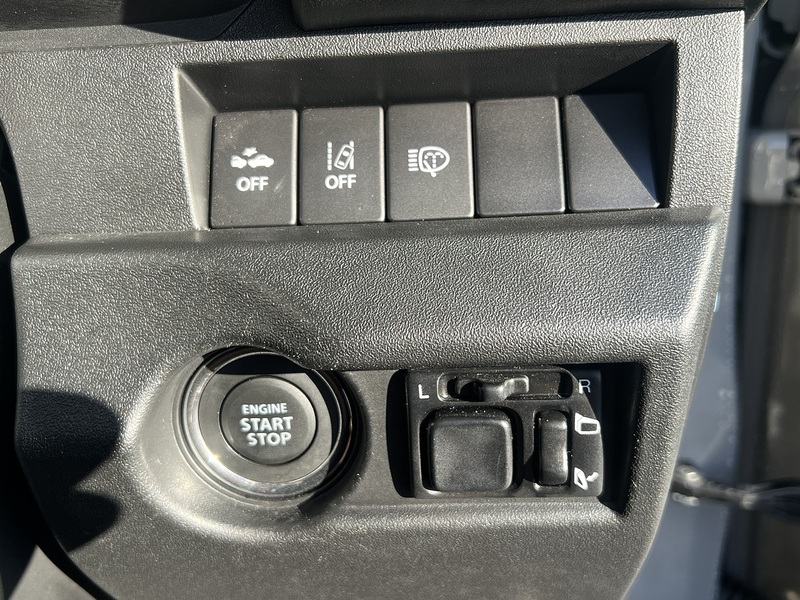 Suzuki Jimny Sierra 4WD JC - U11516