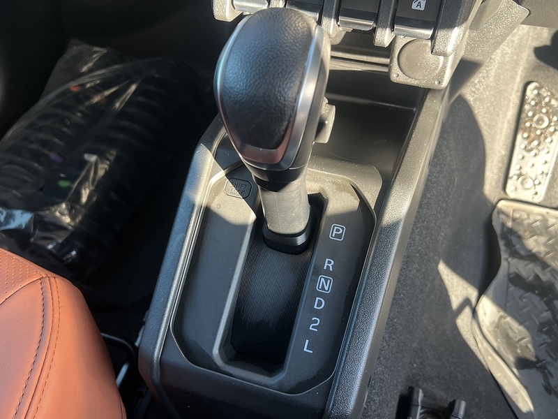 Suzuki Jimny Sierra 4WD JC - U11516