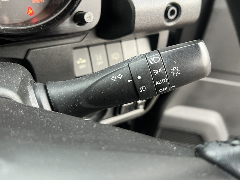 Suzuki Jimny Sierra 4WD JC - U11517