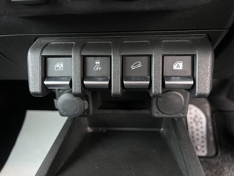 Suzuki Jimny Sierra 4WD JC - U11517