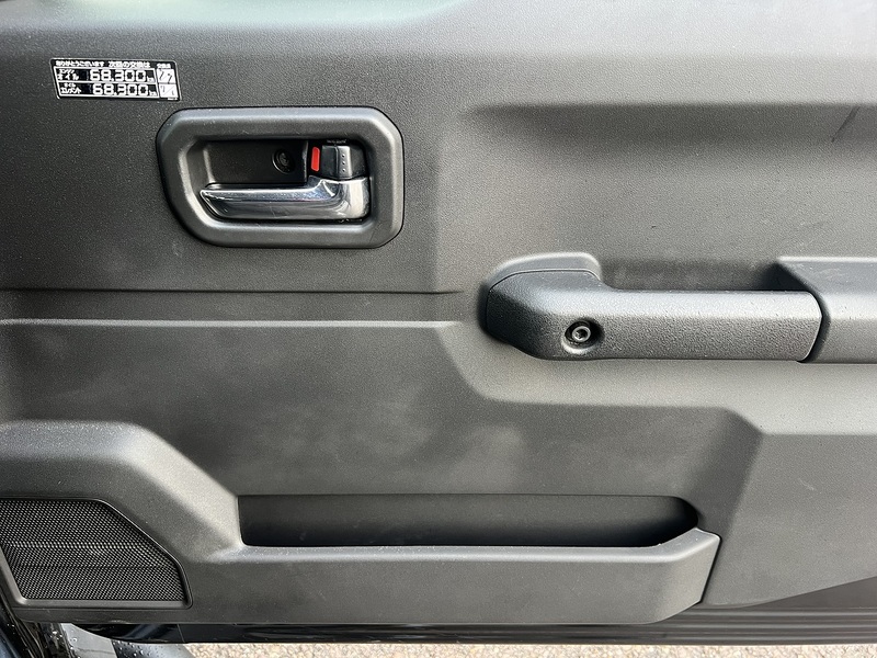 Suzuki Jimny Sierra 4WD JC - U11517