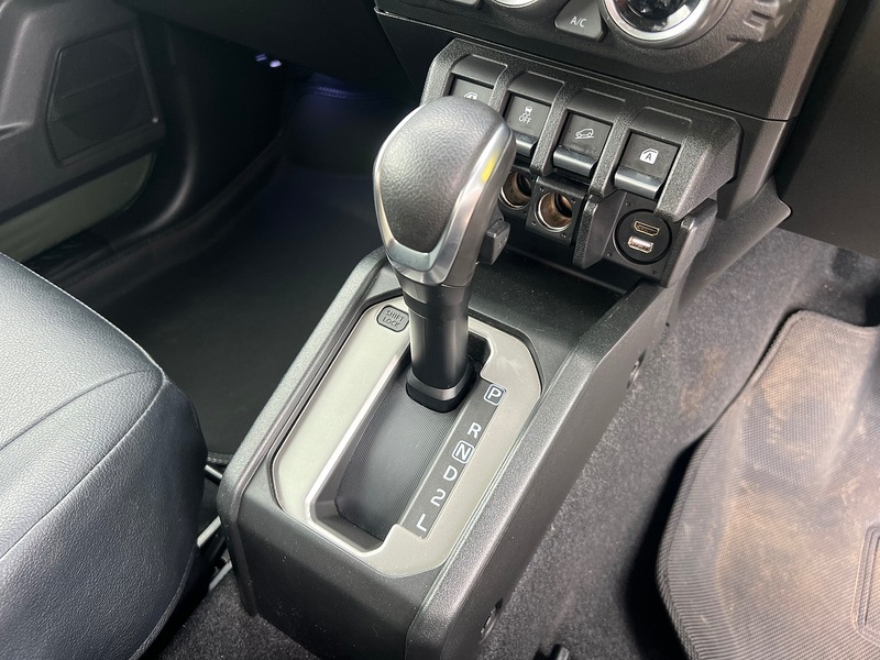 Suzuki Jimny Sierra 4WD JC - U11521