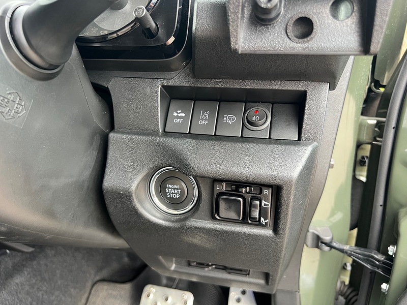 Suzuki Jimny Sierra 4WD JC - U11521