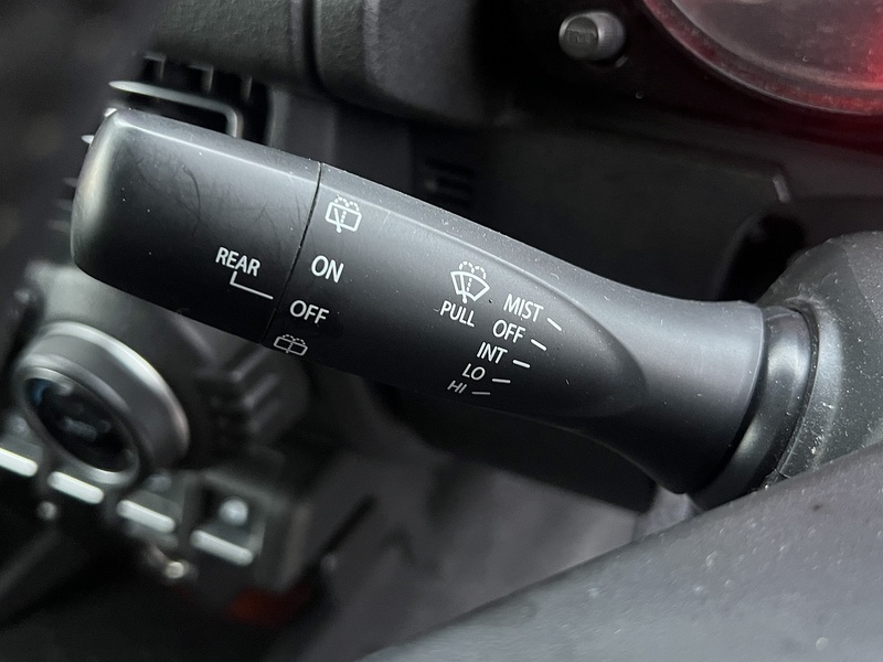 Suzuki Jimny Sierra 4WD JC - U11522