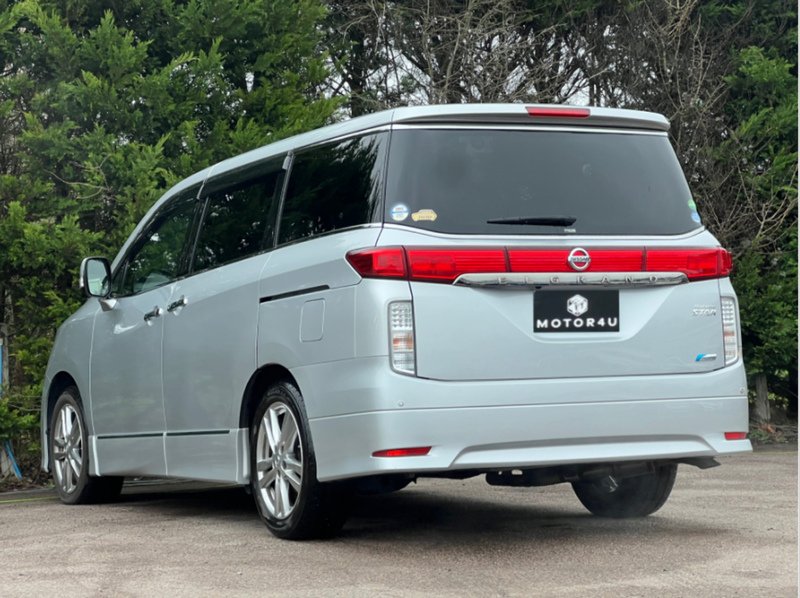 Nissan Elgrand 5D 250 Highway Star - U11524