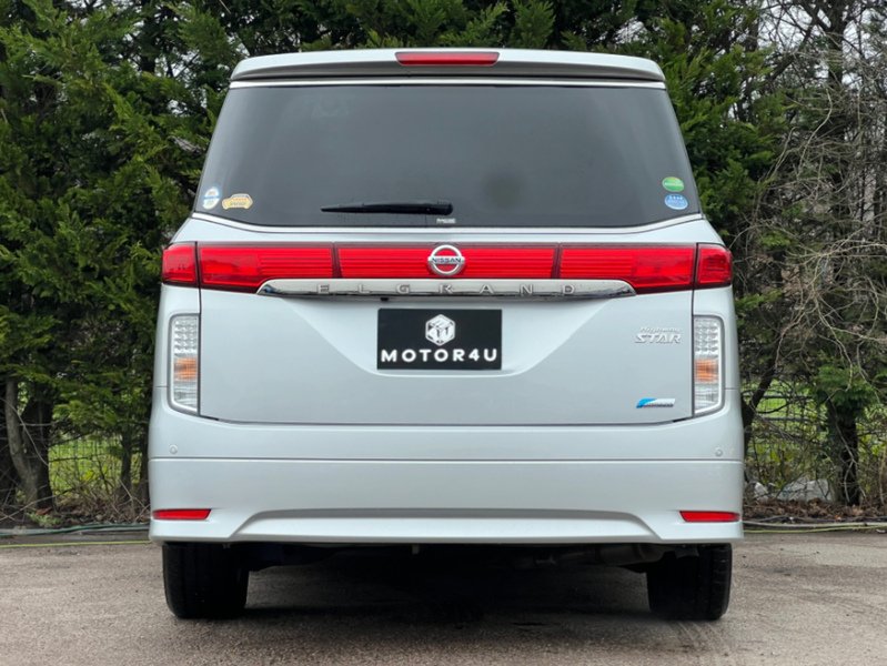 Nissan Elgrand 5D 250 Highway Star - U11524