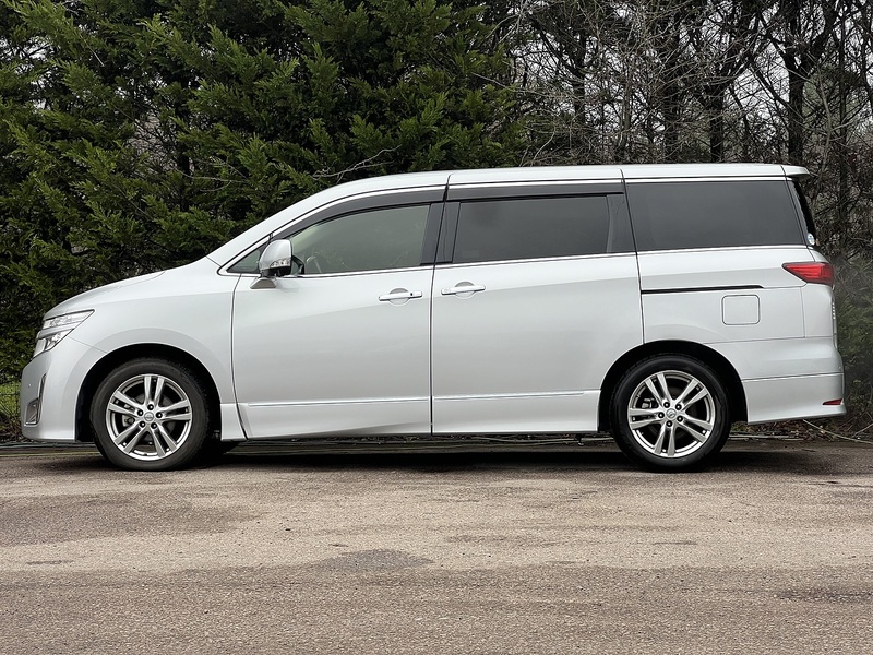 Nissan Elgrand 5D 250 Highway Star - U11524