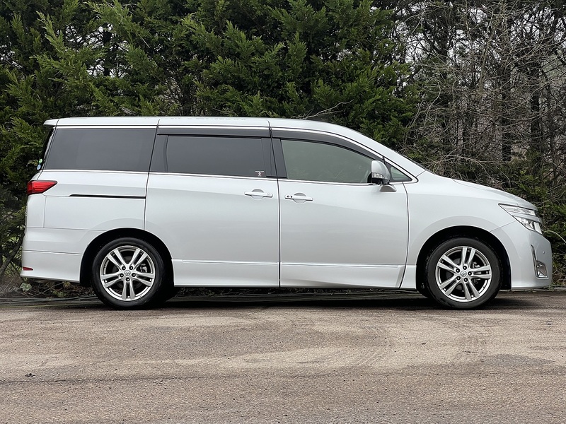 Nissan Elgrand 5D 250 Highway Star - U11524