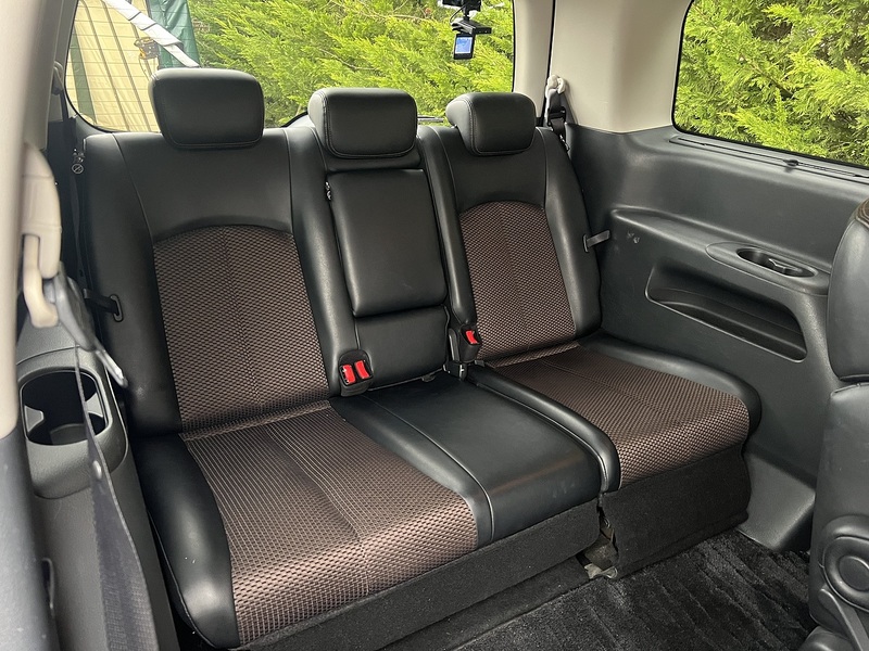 Nissan Elgrand 5D 250 Highway Star - U11524