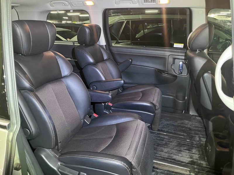 Nissan Elgrand 5D 250 Highway Star - U11524