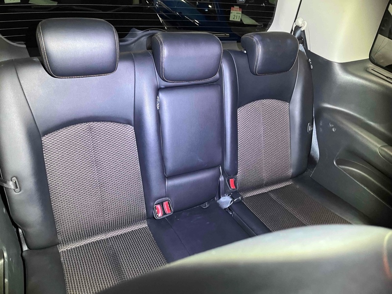 Nissan Elgrand 5D 250 Highway Star - U11524