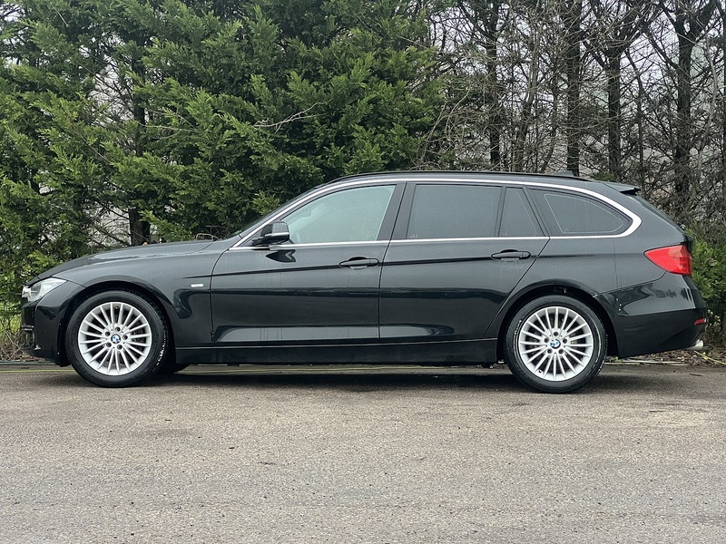 BMW 3 Series 320D Luxury Touring - U11525