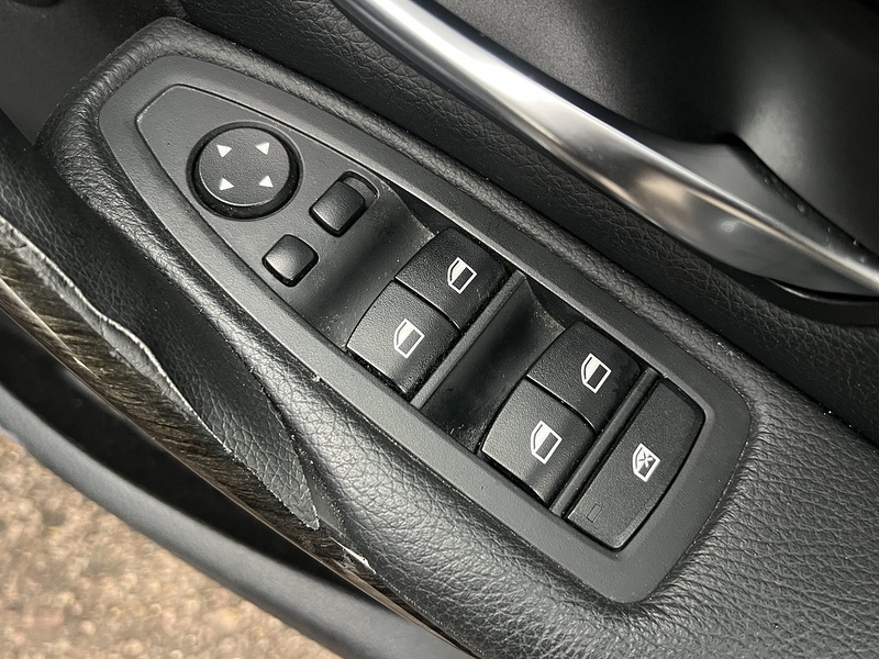 BMW 3 Series 320D Luxury Touring - U11525