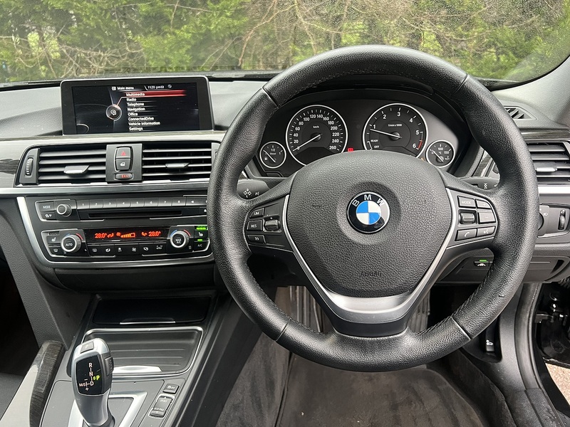 BMW 3 Series 320D Luxury Touring - U11525