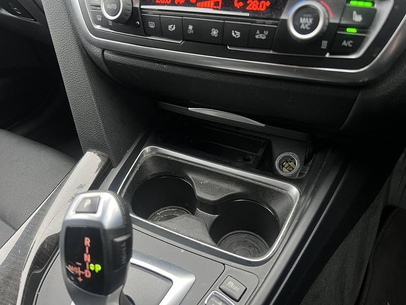 BMW 3 Series 320D Luxury Touring - U11525