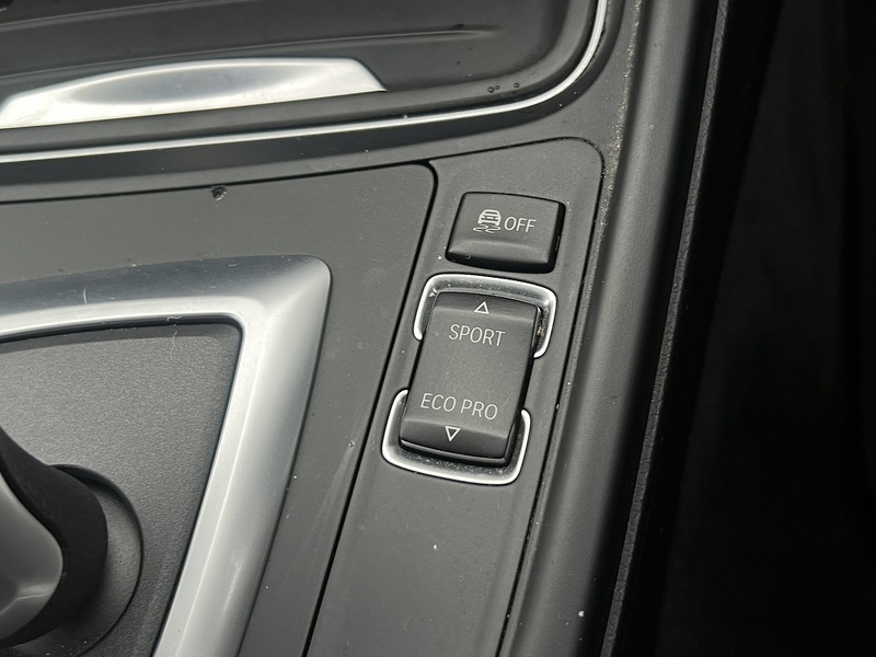 BMW 3 Series 320D Luxury Touring - U11525