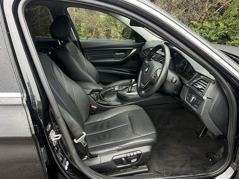 BMW 3 Series 320D Luxury Touring - U11525