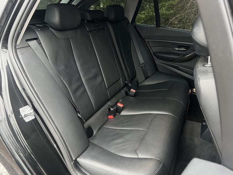 BMW 3 Series 320D Luxury Touring - U11525