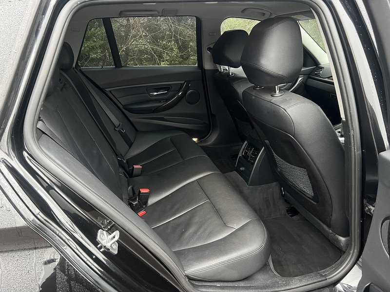 BMW 3 Series 320D Luxury Touring - U11525