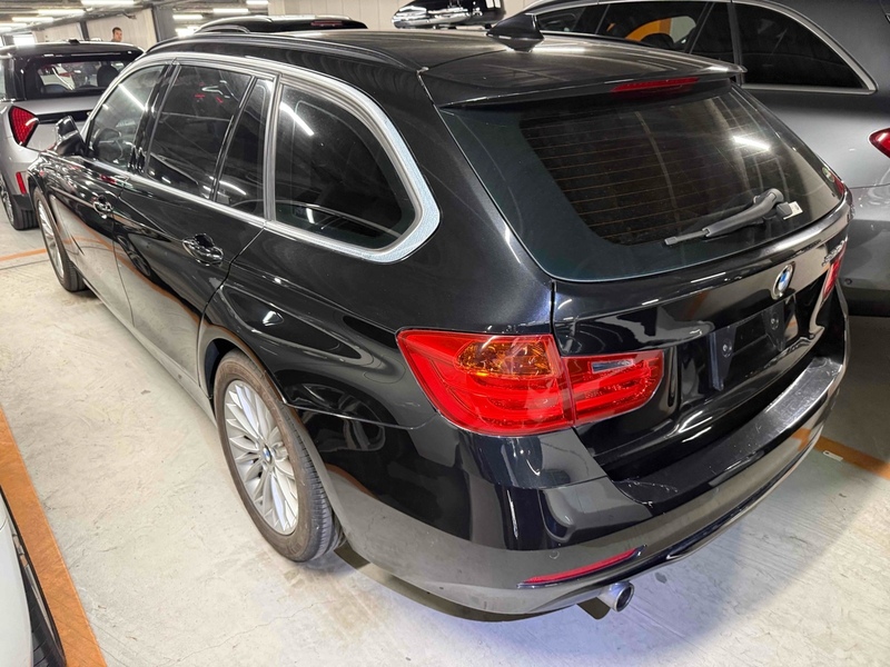 BMW 3 Series 320D Luxury Touring - U11525