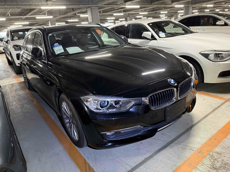 BMW 3 Series 320D Luxury Touring - U11525