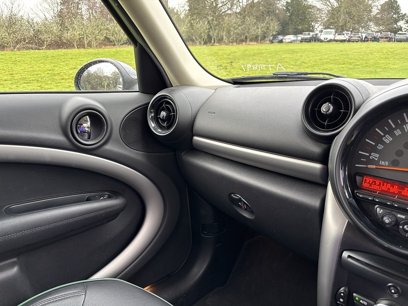 Mini Mini Countryman Cooper D - U11526