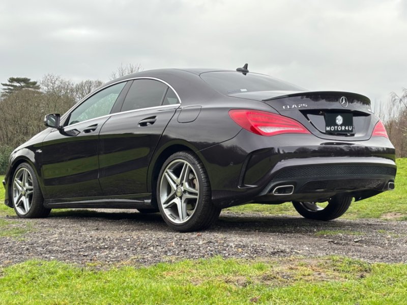 Mercedes-Benz Cla CLA250 - U11527