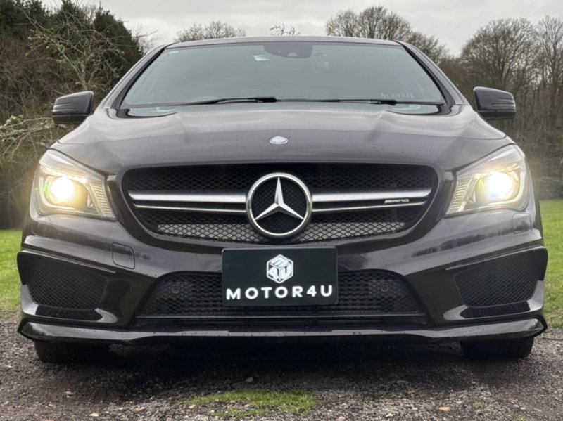 Mercedes-Benz Cla CLA250 - U11527