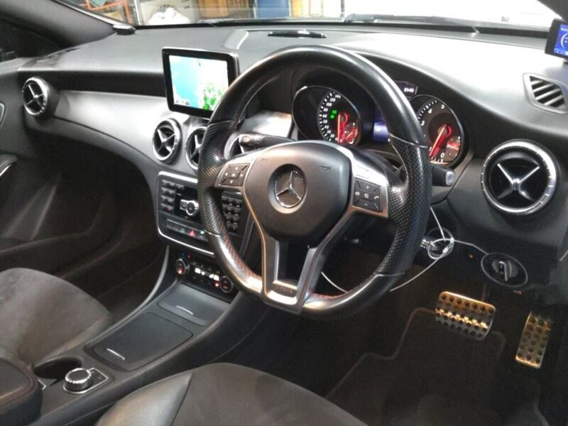 Mercedes-Benz Cla CLA250 - U11527