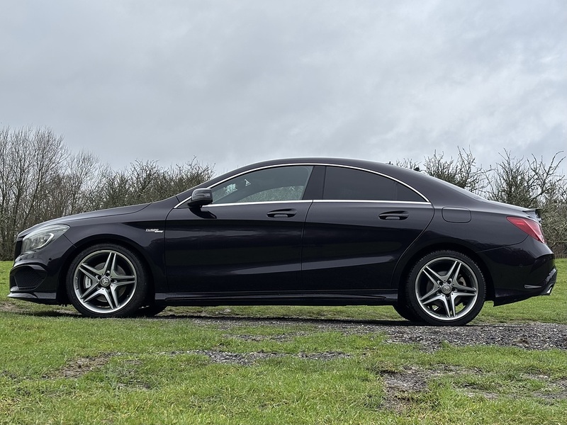 Mercedes-Benz Cla CLA250 - U11527