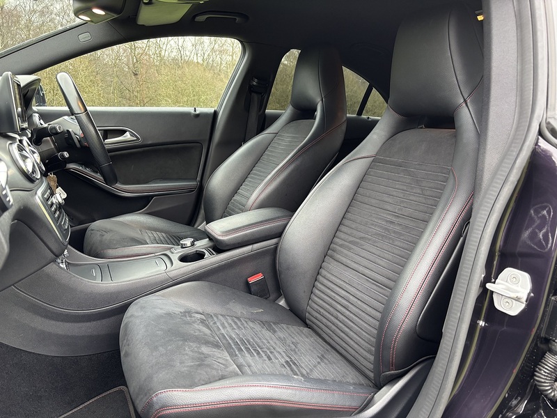 Mercedes-Benz Cla CLA250 - U11527