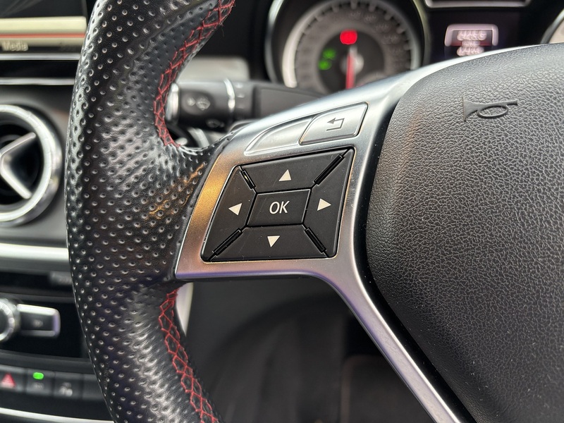 Mercedes-Benz Cla CLA250 - U11527