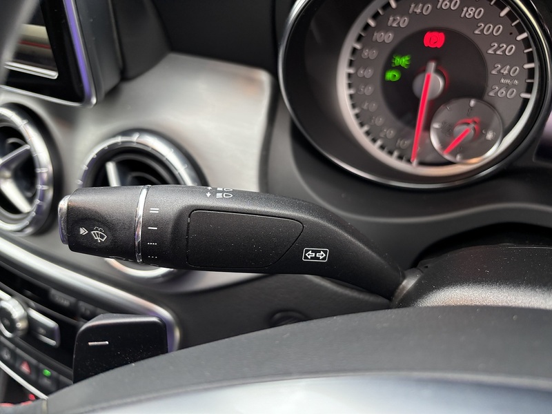 Mercedes-Benz Cla CLA250 - U11527