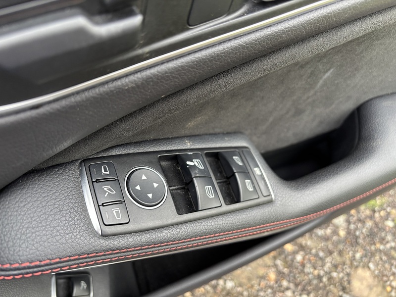 Mercedes-Benz Cla CLA250 - U11527