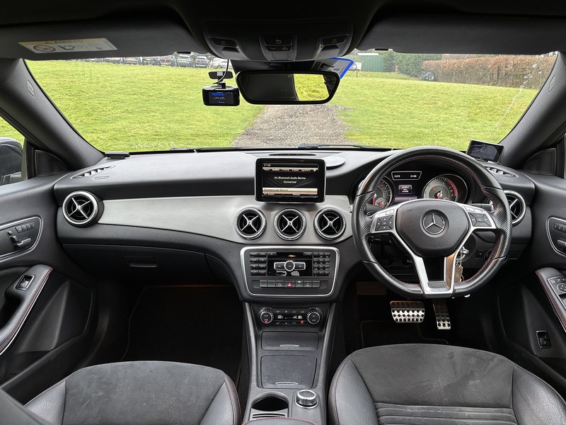 Mercedes-Benz Cla CLA250 - U11527