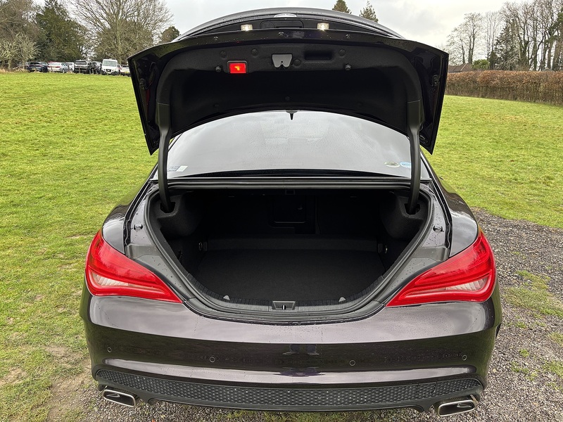 Mercedes-Benz Cla CLA250 - U11527