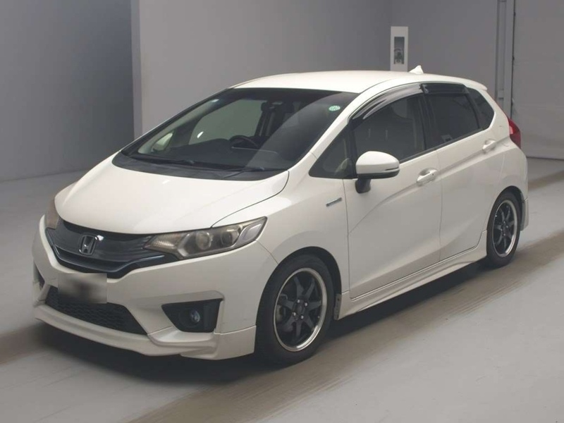 Honda Fit Hybrid L Package - U11529