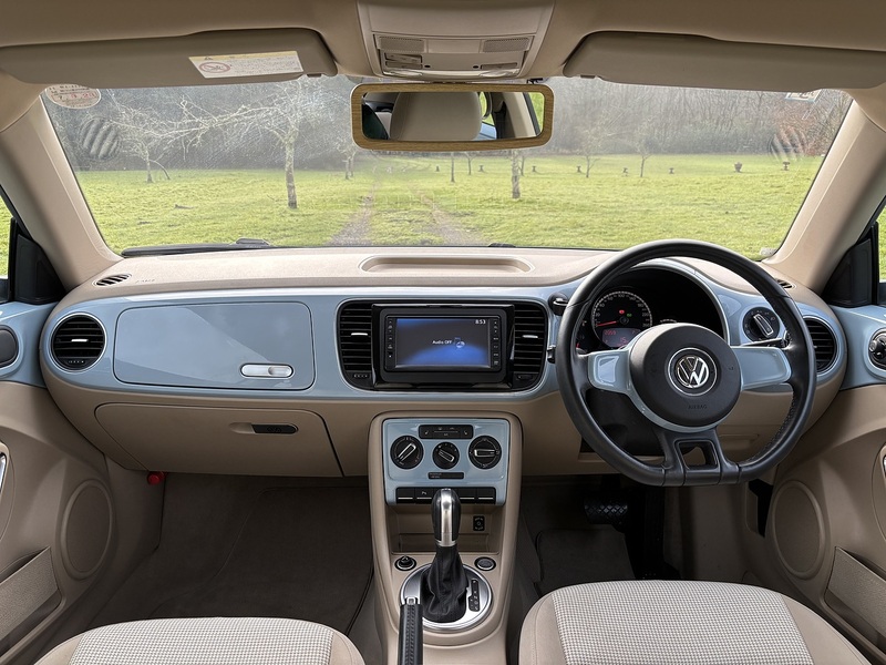 Volkswagen Beetle  - U11530