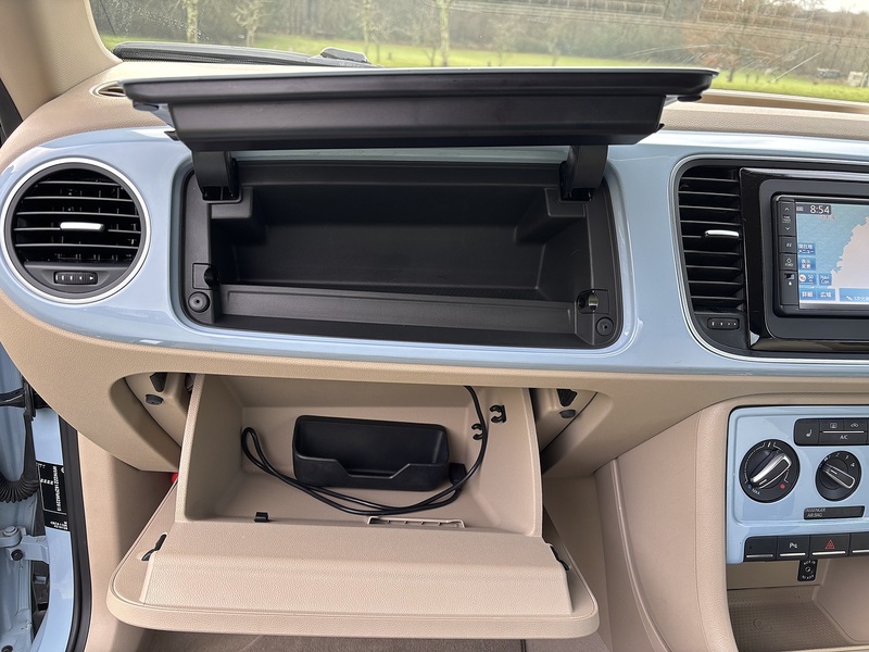 Volkswagen Beetle  - U11530