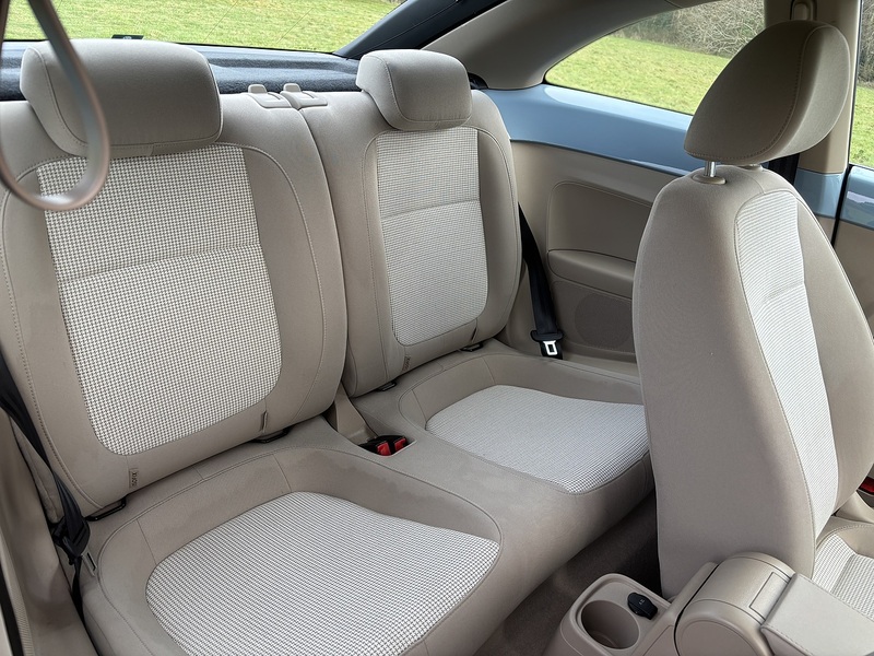 Volkswagen Beetle  - U11530