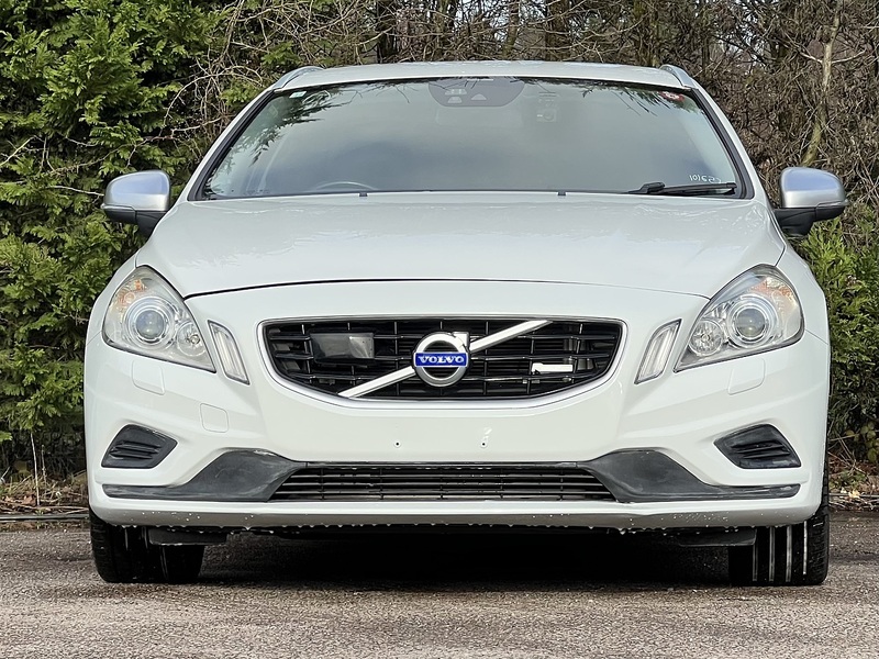 Volvo V60 T4 R-Design - U11532