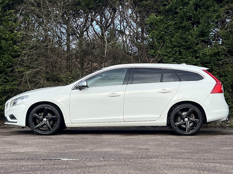Volvo V60 T4 R-Design - U11532