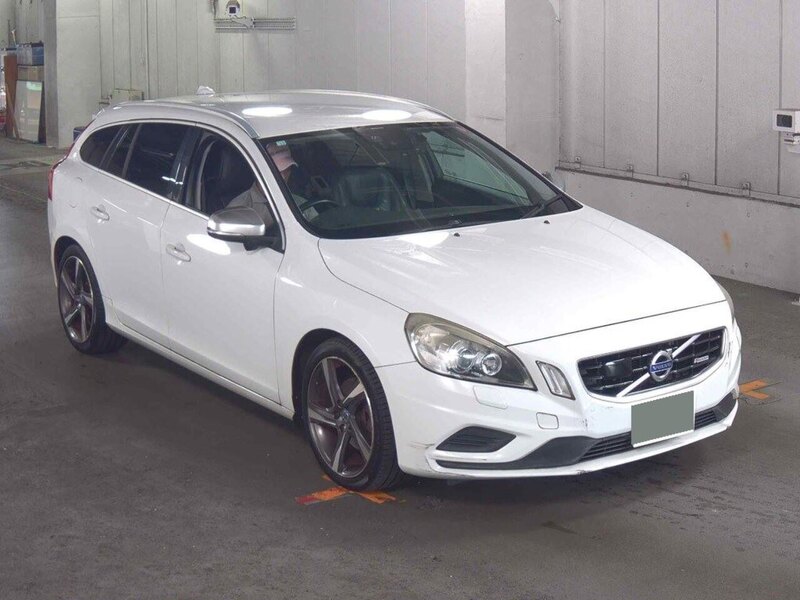 Volvo V60 T4 R-Design - U11532